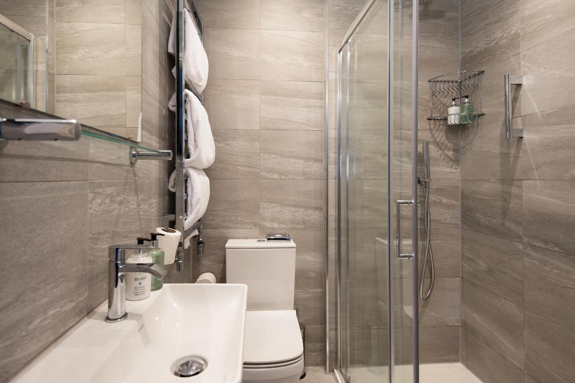 Windermere Rooms At The Wateredge Inn Ембълсайд Екстериор снимка