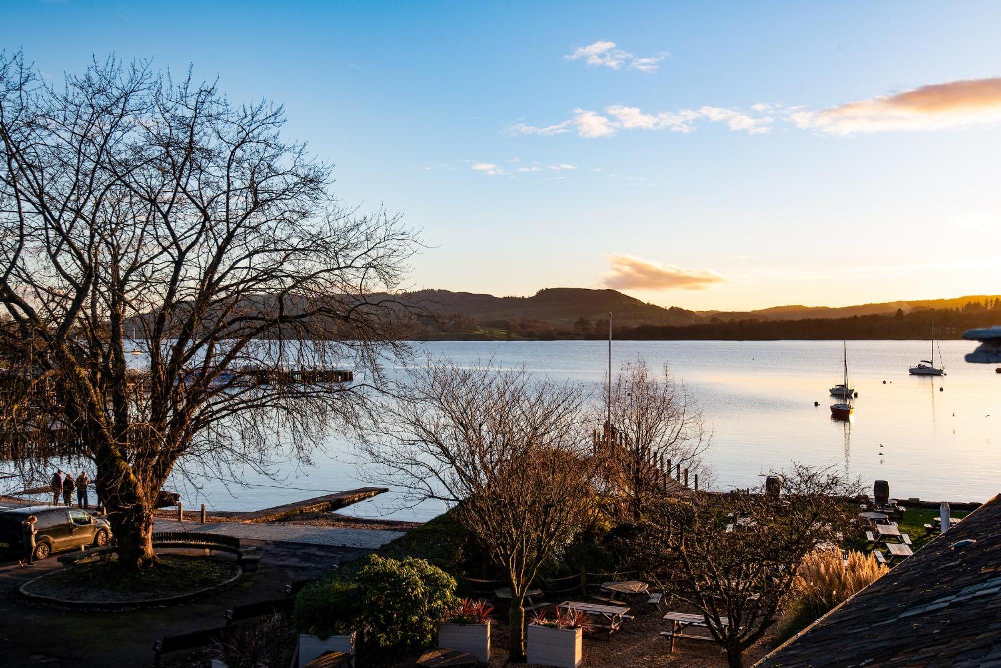 Windermere Rooms At The Wateredge Inn Ембълсайд Екстериор снимка