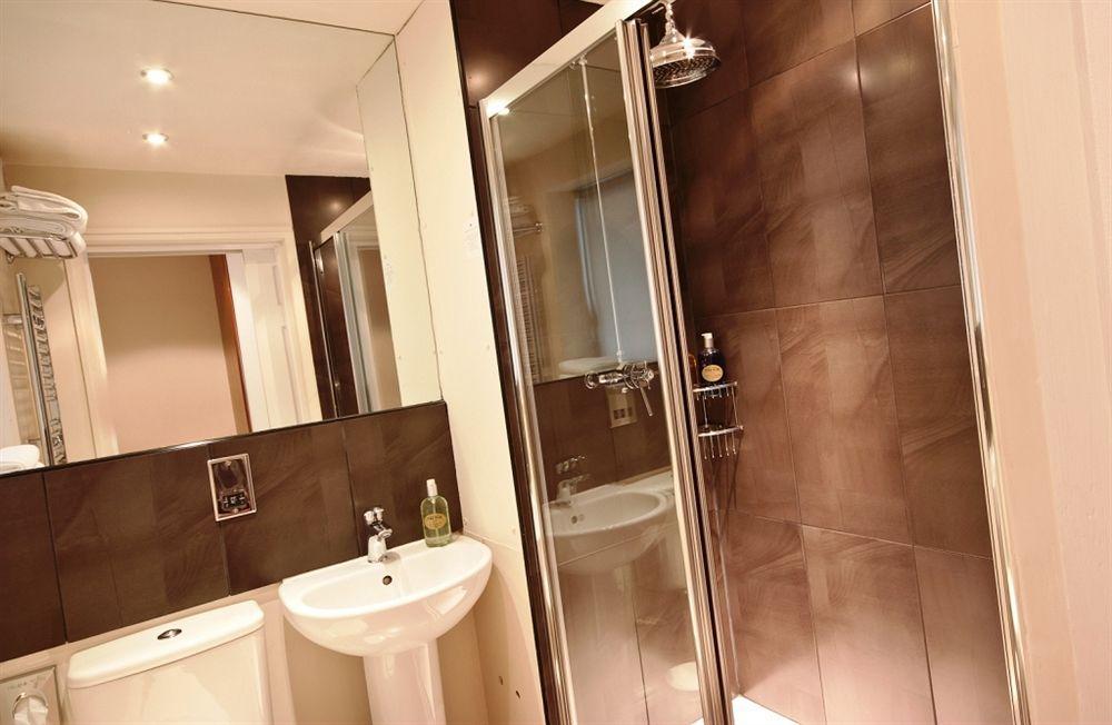 Windermere Rooms At The Wateredge Inn Ембълсайд Екстериор снимка
