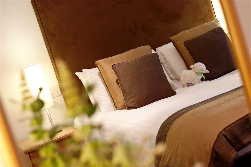 Windermere Rooms At The Wateredge Inn Ембълсайд Екстериор снимка