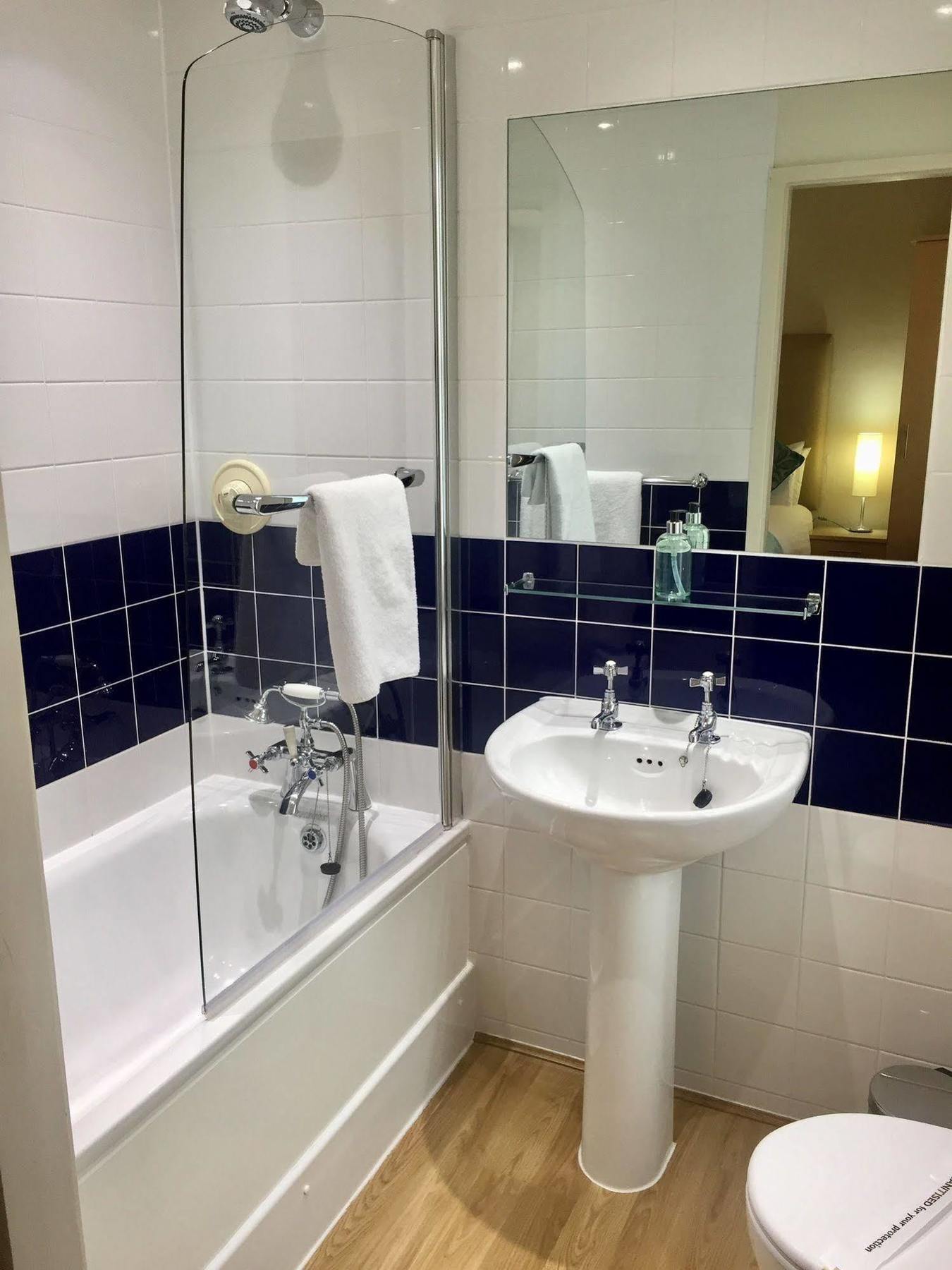 Windermere Rooms At The Wateredge Inn Ембълсайд Екстериор снимка